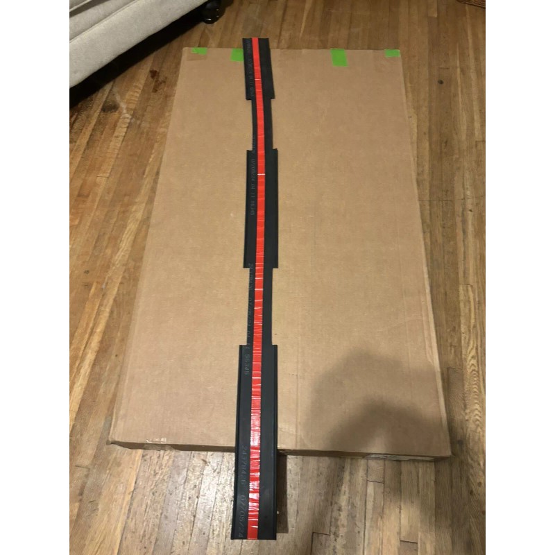 Volvo OEM MACK/VOLVO FUEL TANK STRAP RUBBER/INSULAT