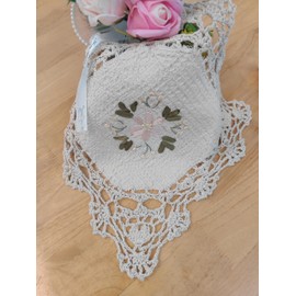 Handmade Crochet Ribbon Embroidery Pad Pad Pad USA Vintage Country Country Home Fabric Decor Table Mat (4)