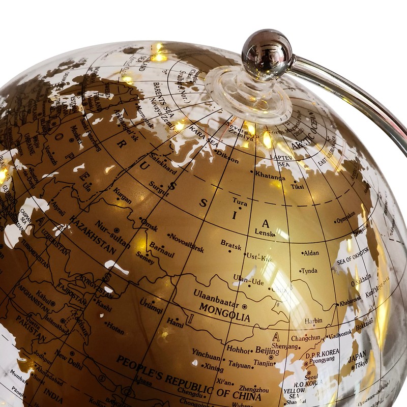 8'' World Globe, Clear Metal Globe with Built-in Gypsophila LED