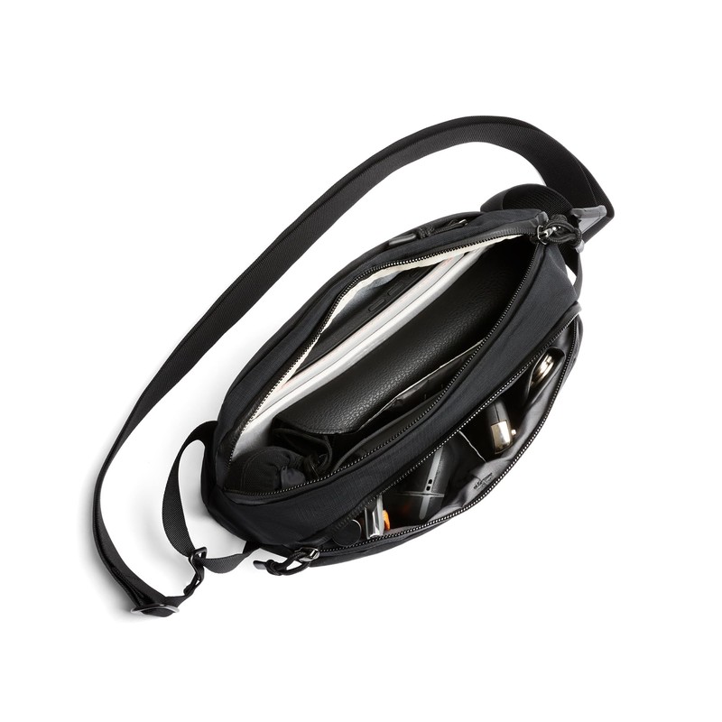 [Bellroy] Venture Ready Sling 2.5L, Black, Free size
