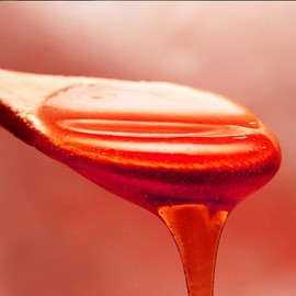 Hot Honey BBQ Seasoning | All Natural | Non GMO | Hand Crafted | 2.3 oz (65 g) | Gourmet Spice Mix | Small Batch | Artisanal Rub | Seasoning Pack | Magnetic Tin | Gustus Vitae | #254