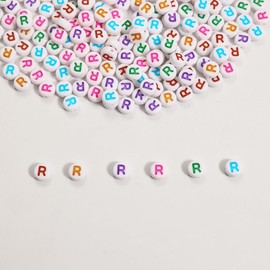 300 piezas de cuentas de letras, cuentas de letras acrílicas de 4 x 7 mm del alfabeto, letra R, para hacer joyas y pulseras (blanco y colorido)
