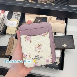 Coach NWT Coach Zip Card Case Signature Canvas With Floral Print CAU43 Silver/Chalk