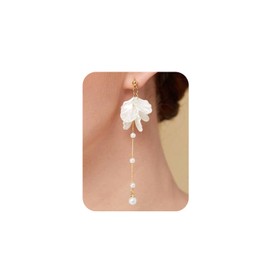 White Flower Earrings for Women Pearl Shell Pressed Flower Drop Earrings Trendy Long Flower Tassel Earrings Bride Wedding Jewelry Gift (A)
