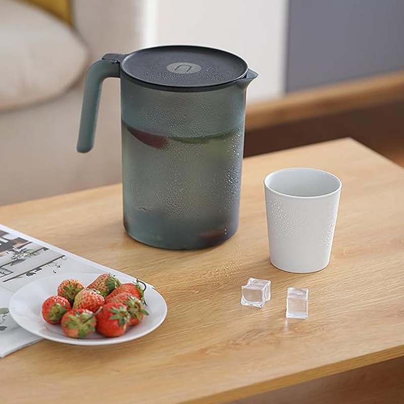 Plastic Jug with Lid, Water Jug Plastic Jug 2.5 L,