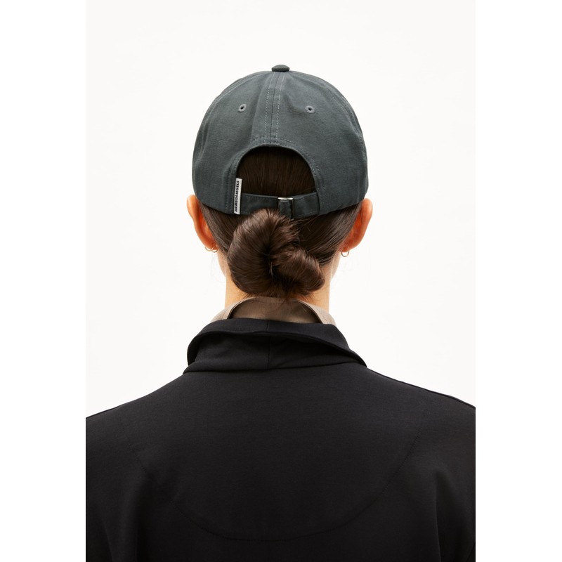 ARMEDANGELS Unisex cap made of organic cotton YENAAS BOLD, Space