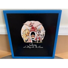 Add Spacer Company Retro Vintage Vinyl Record Album Wall Frame Hanger- 10 Available!