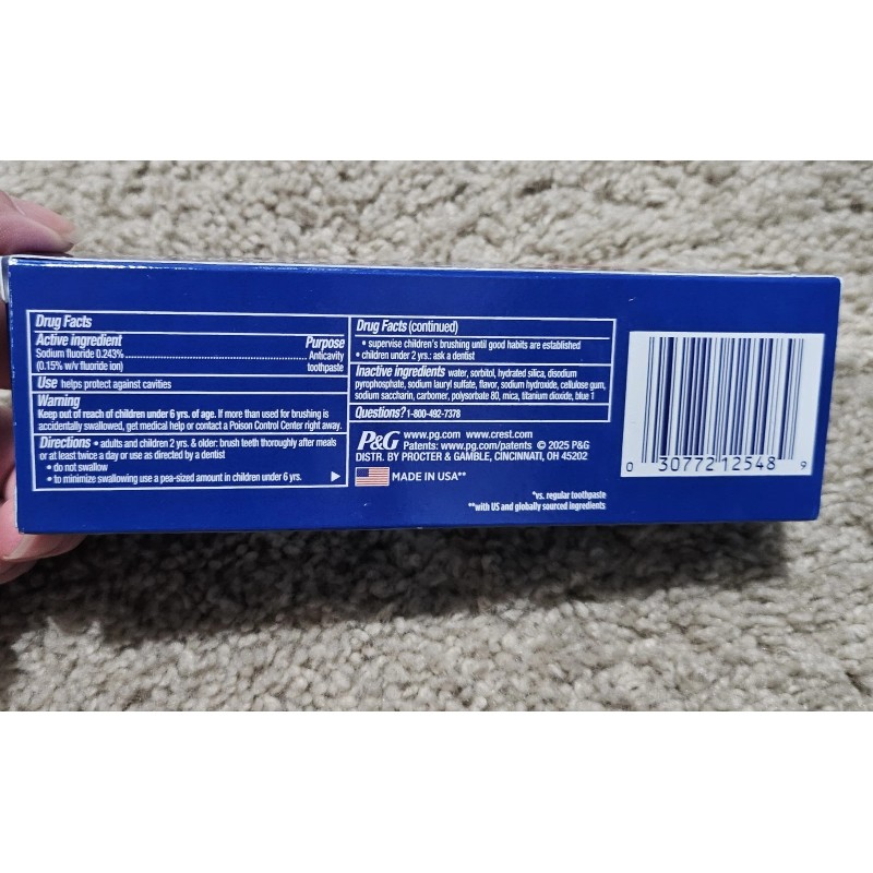 Crest 3D White Advanced Radiant Mint, Travel Size 2.4 oz,