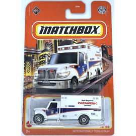 Matchbox 2022 - International Terrastar - Paramedic - Ambulance 36/100