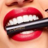Labial Mac Powder Kiss Velvet Blur Slim Stick Color Ruby