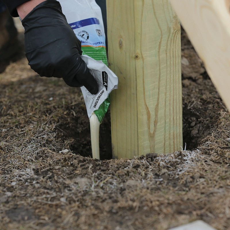 H.B. Fuller Fast 2K Post Anchor Mix | Expanding Composite