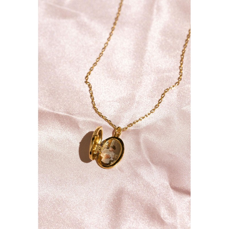 Modern Moments Gold Locket Necklace For Women - Oval Locket