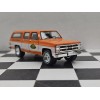 Greenlight Smokey Bear FIRE RESCUE 4x4 1983 GMC Suburban 1:64
