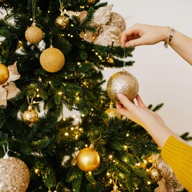 RELONGGI 4 cm Christmas Baubles in Red - 24 Pieces Plastic Christmas Tree Baubles, Shatter-Free, 3 Styles and in Great Colours (Orange, 4 cm)