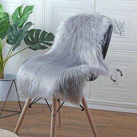 HLZDH faux fur soft fluffy single sheepskin stule Style Rug, Faux Fleece Chair Cover Seat Pad Soft Fluffy Shaggy Area Rugs For Bedroom Sofa Floor(Gray, 50 X 80 CM)