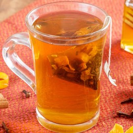 Harney & Sons Hot Cinnamon Spice, Bag of 50 Sachets, Black Tea w/Orange Pieces and Cloves (Pack of 1) (Packaging may vary)