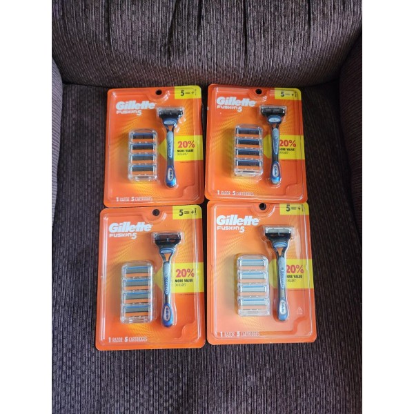 Gillette Lot Of Gillette Fusion 5 - 4 Razors And