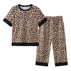 YIJIU Womens Capri Pajama Sets Short Sleeve Sleepwear Fashion Two Piece Crewneck Loungewear Comfy Pjs Nightwear with Pockets,Leopard,XXL