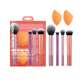 Real Techniques, Everyday Essentials, Set de Brochas de Maquillaje con Esponjas Multifuncionales, Kit de Accesorios Esenciales, Juego de Brochas para Maquillar Ojos, Mejillas y Rostro, 6 piezas
