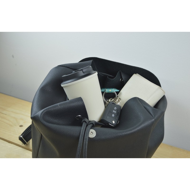 Rivers Plastic Wall Mug, Sleek, Beige