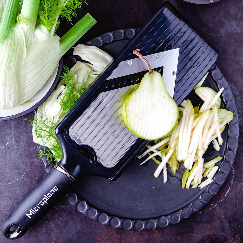 Microplane adjustable vegetable slicer with V-blade and julienne blade insert