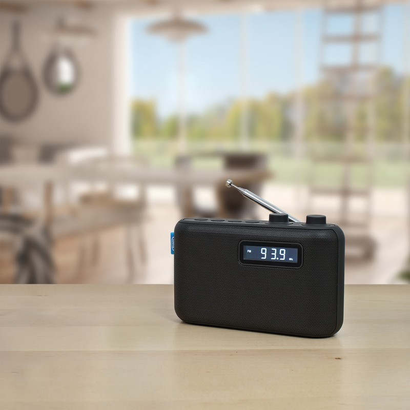 JENSEN® Portable AM/FM Digital Radio