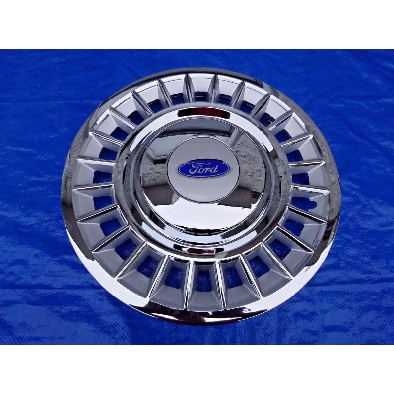 reproduction 1998 - 2002 Ford Crown Vic 24 SLOT 16"