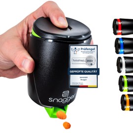 snagger - The snack dispenser // clean hands when snacking // suitable for peanuts, NicNacs, etc. // Men's gifts, gifts for men, gamer gift // Made in Germany (black-green)