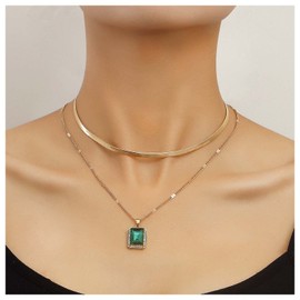 Inilbran Vintage Gold Layered Necklace Boho Emerald Pendant Necklace Gold Snake Chain Choker Necklace Green Gemstone Square Necklace Jewellery for Women or Girls