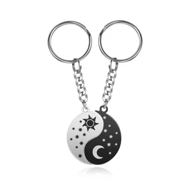 PiercingJak Set of 2 Key Chains Couple Lovers Sun Moon Yin Yang Black and White Puzzle Pendant Separable Stainless Steel Gift Love Women Men Valentine's Day Birthday Party Black / White, black/white