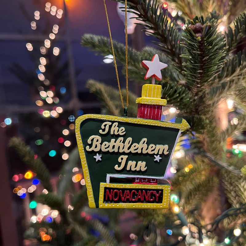 Tree Buddees No Vacancy at The Bethlehem Inn Sign/No Room