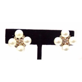 Unbranded CLIP-ON EARRINGS PEARL AND CRYSTAL CLUSTER CLIP EARRINGS 0.75 INCH