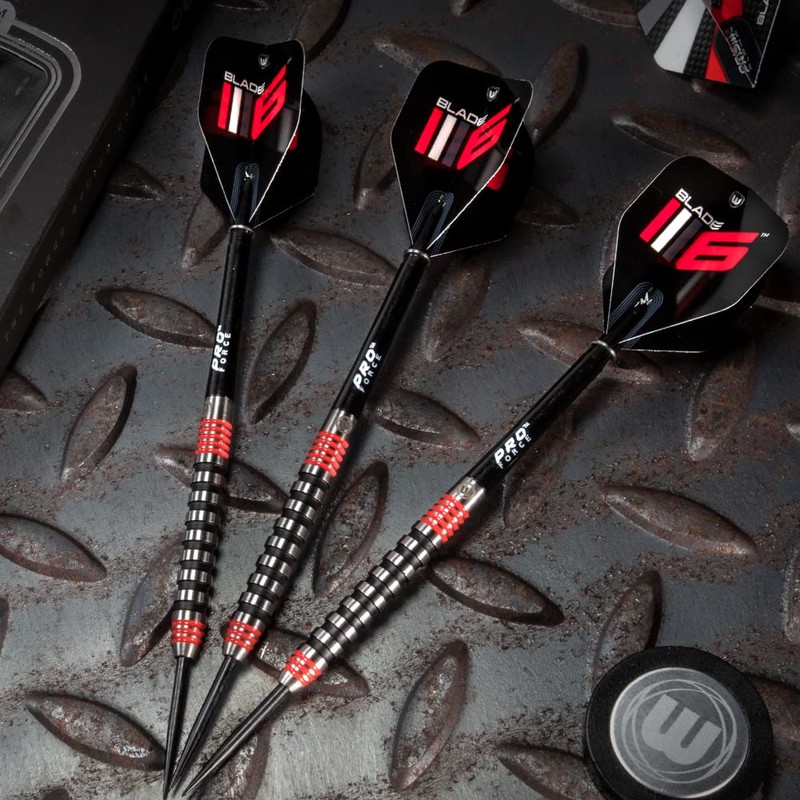 WINMAU Advance 500 Series Red 22g Darts with Dart Flights