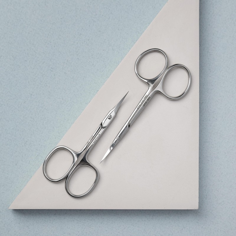 STALEKS PRO Expert SE-20/2 Cuticle Scissors Curved Handle Ergonomic Rings