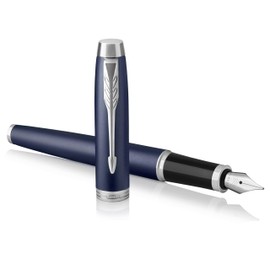 Parker IM Penna Stilografica | Punta Sottile e Ricarica di Inchiostro Blu | Confezione Regalo | Matte Blue Chrome Trim