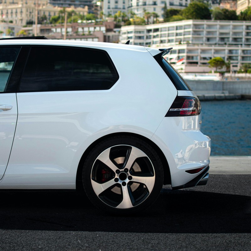 VViViD White Gloss Car Wrap Vinyl Roll with Air Release