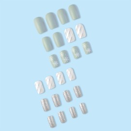 Snowflake Press on Nails Short Square Xmas Acrylic Nails with Plaid and Silver Foil Design False Nails French Tip Fake Nails Full Cover Glossy Artificial Coffin Nails Glue on Nails for Women 24Pcs
