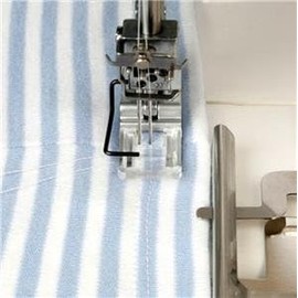 Clear View Foot #795818107 para Janome CoverPro 1000CPX, 2000CPX máquina de 3 agujas