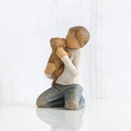 uxiro-turi- Statue Kindness (boy) Kindness (