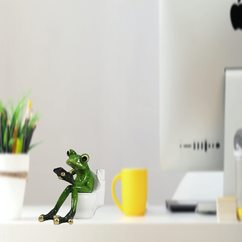 Comfy Hour 5" Resin Frog Figurine – Novelty Funny Sitting