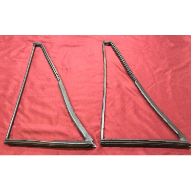 TOP QUALITY 1966-1977 EARLY FORD BRONCO PREMIUM VENT WINDOW SEAL