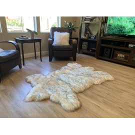 LAMBZY Faux Sheepskin Super Soft Hypoallergenic Silky Shag Bear Rug for Living Room, Kids Room, Sofa (4'x6', White/Black Tips)