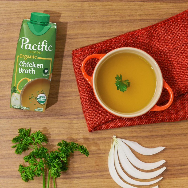 Pacific Foods Organic Free-Range Chicken Broth, 8 oz Carton (24