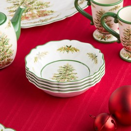 Holly Tree Christmas Serving Bowls – Set of 4 Durable 28oz Melamine Holiday Bowls with Classic Tree Design, Indoor/Outdoor Use, Dishwasher Safe and Break-Resistant