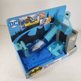 Mattel New DC Hot Wheels City Mr. Freeze Police Takeover Play Set Ages 4-8 New