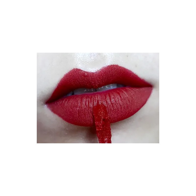 Labial Indeleble Mia Terra Cosmetics Color Rojo