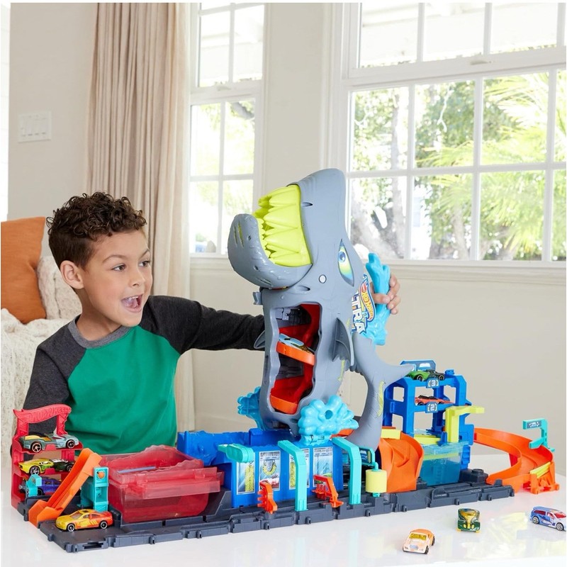 Hot Wheels HTN82 Ultra Shark Car Wash Track Set w/