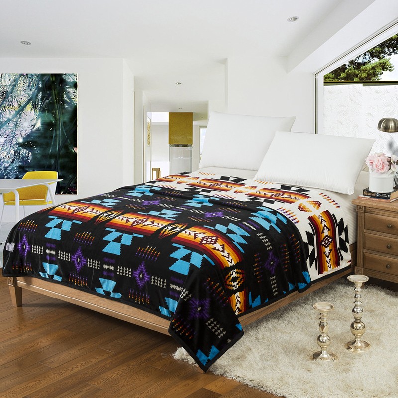 Southwest Design (Navajo Print) King Size Supersoft Reversible Blanket (White)
