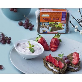 Mestemacher(メステマッハー) ミューズリー ブロート(ライ麦&レーズンナッツブレッド) 300g レーズン、亜麻仁、ナッツがたっぷりでライ麦パン初心者にも