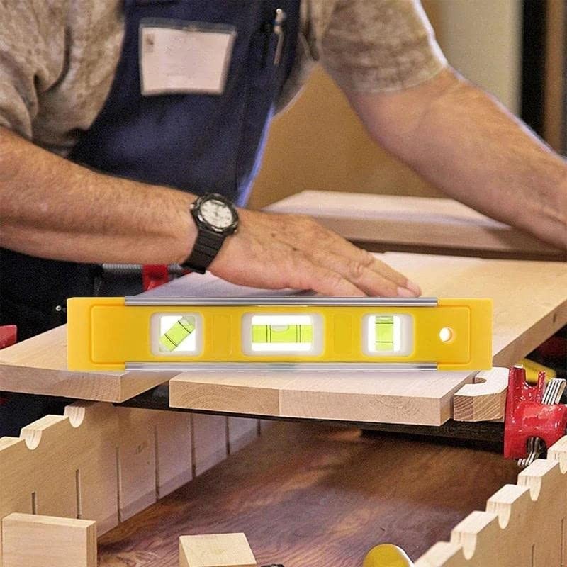Spirit Level Magnetic - Small, Unbreakable and Magnetic Torpedo Level